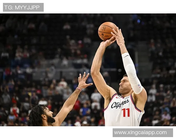 保罗助攻表现出色大洛三分精准记者称二人依然具备首发实力