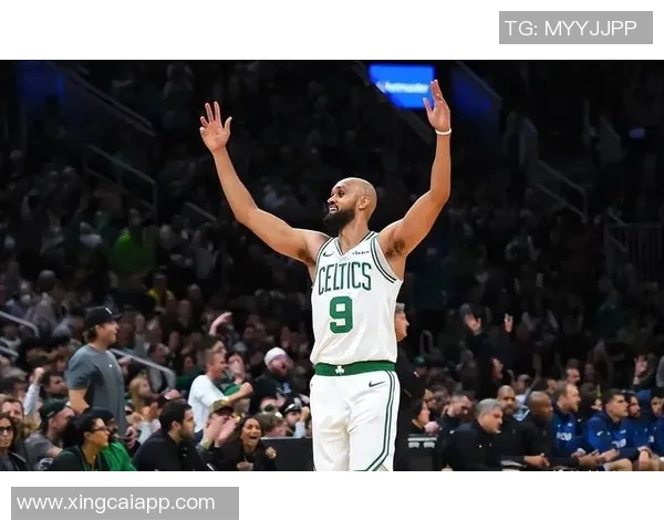 德里克怀特强调篮板球重要性呼吁全队全力以赴冲抢每一个篮板